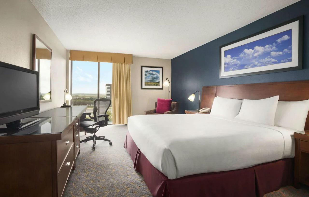 Отель Doubletree By Hilton Dfw Airport North Ирвинг Экстерьер фото
