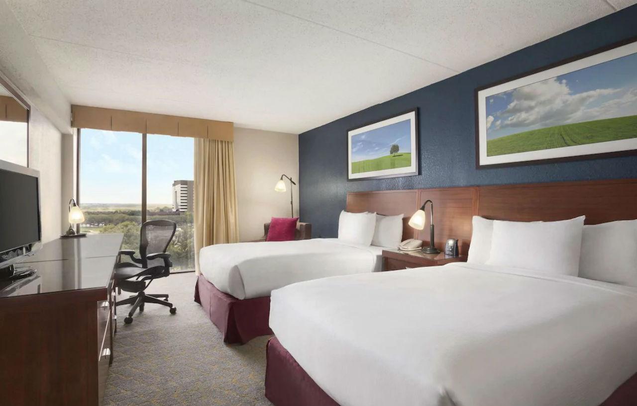 Отель Doubletree By Hilton Dfw Airport North Ирвинг Экстерьер фото