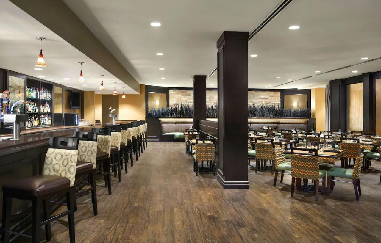Отель Doubletree By Hilton Dfw Airport North Ирвинг Экстерьер фото