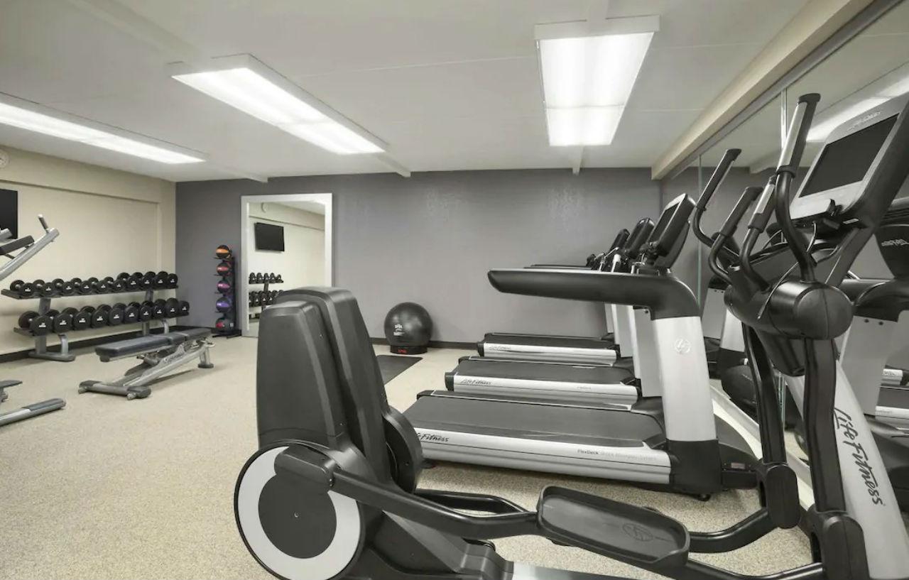 Отель Doubletree By Hilton Dfw Airport North Ирвинг Экстерьер фото