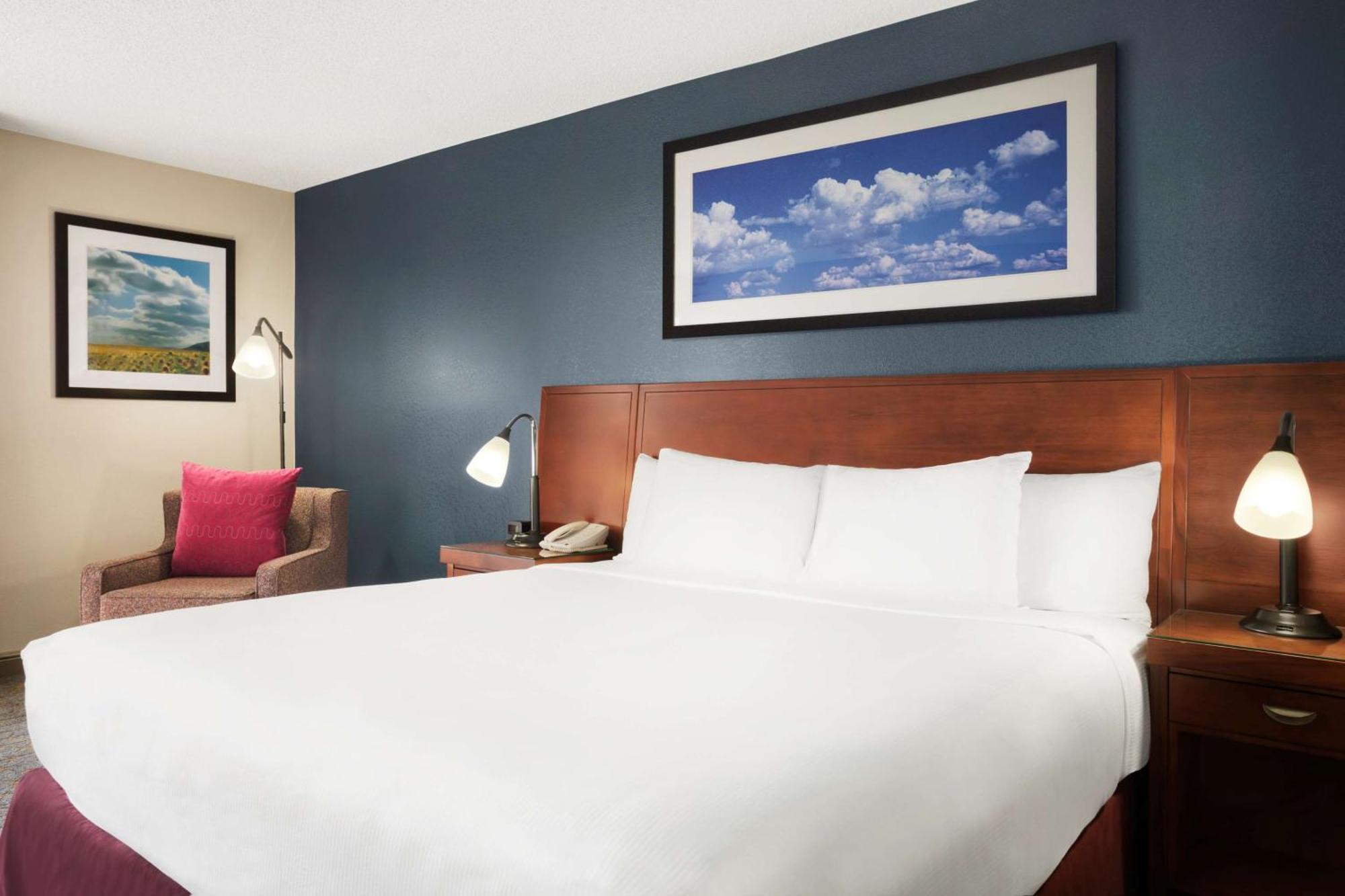 Отель Doubletree By Hilton Dfw Airport North Ирвинг Экстерьер фото