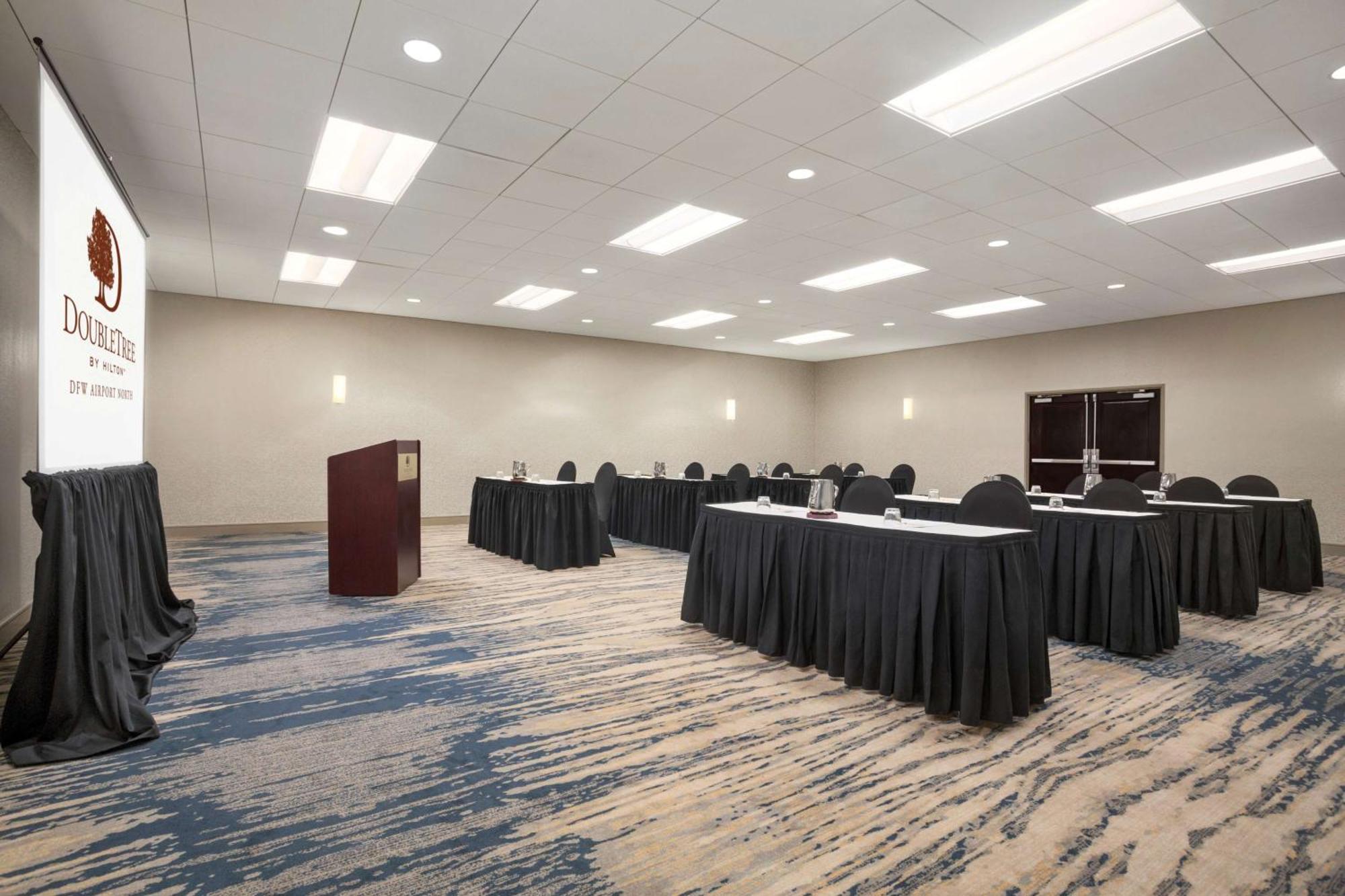 Отель Doubletree By Hilton Dfw Airport North Ирвинг Экстерьер фото