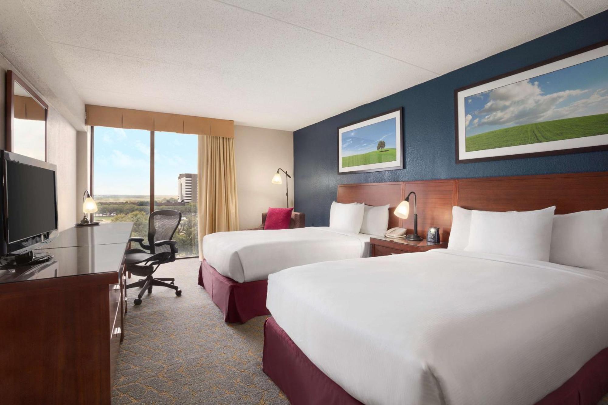 Отель Doubletree By Hilton Dfw Airport North Ирвинг Экстерьер фото