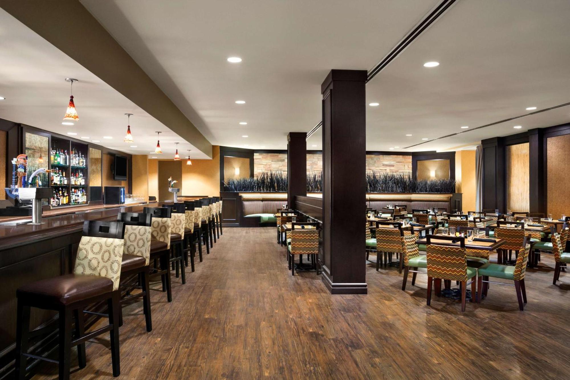 Отель Doubletree By Hilton Dfw Airport North Ирвинг Экстерьер фото