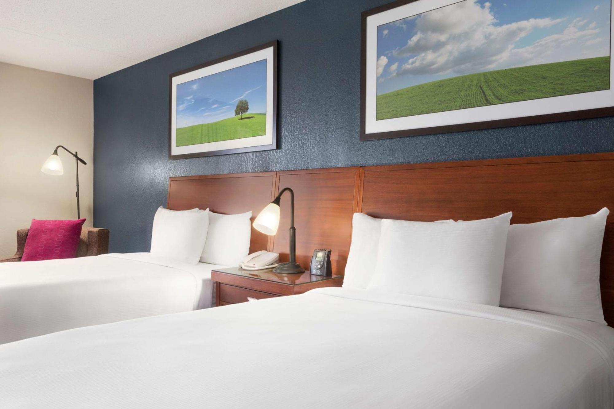 Отель Doubletree By Hilton Dfw Airport North Ирвинг Экстерьер фото