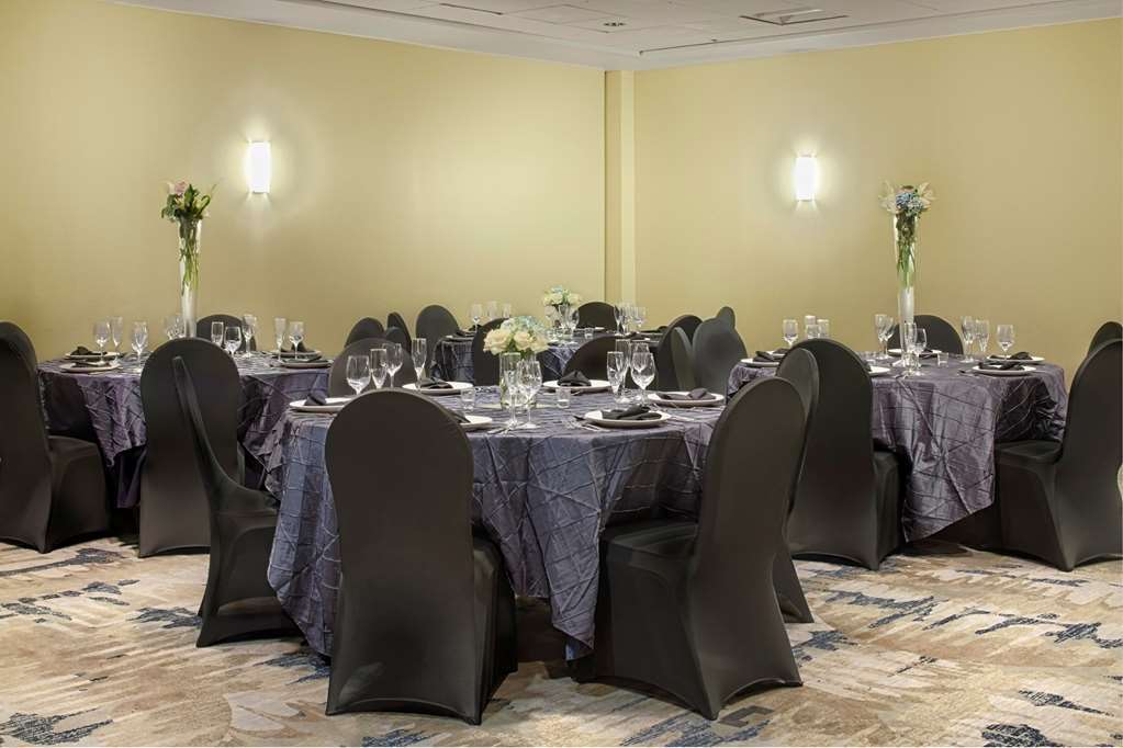 Отель Doubletree By Hilton Dfw Airport North Ирвинг Удобства фото