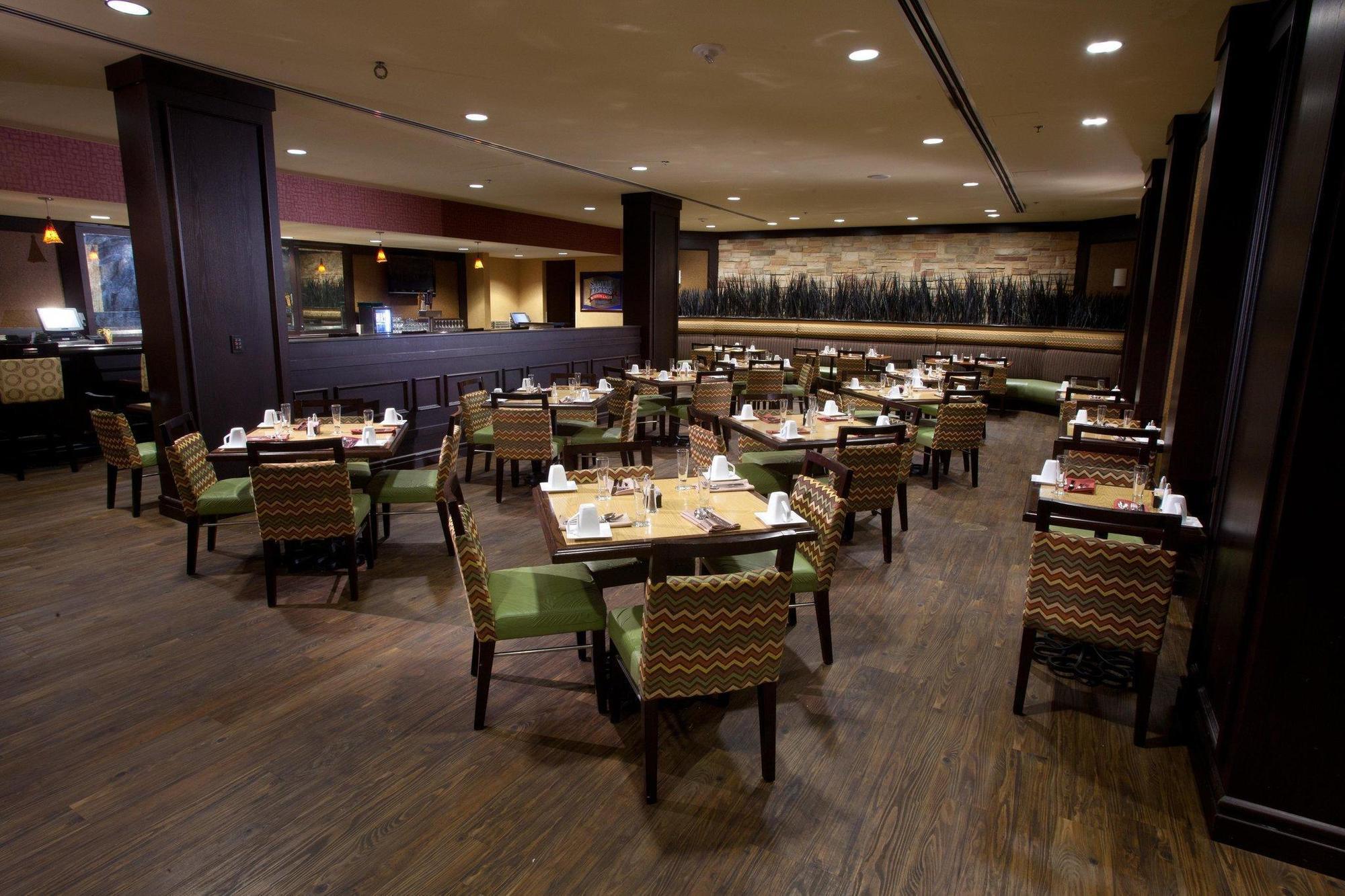 Отель Doubletree By Hilton Dfw Airport North Ирвинг Экстерьер фото