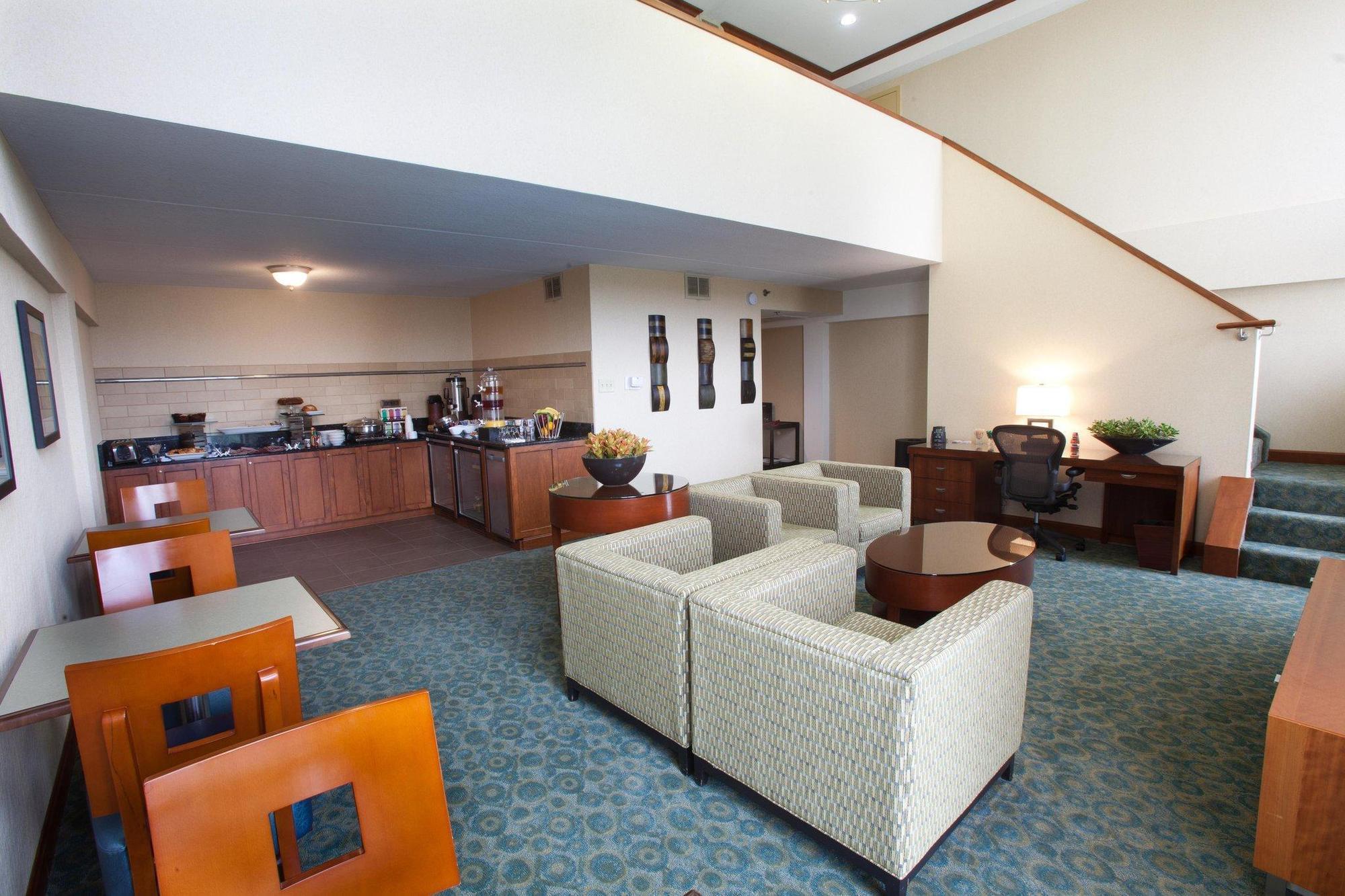 Отель Doubletree By Hilton Dfw Airport North Ирвинг Экстерьер фото