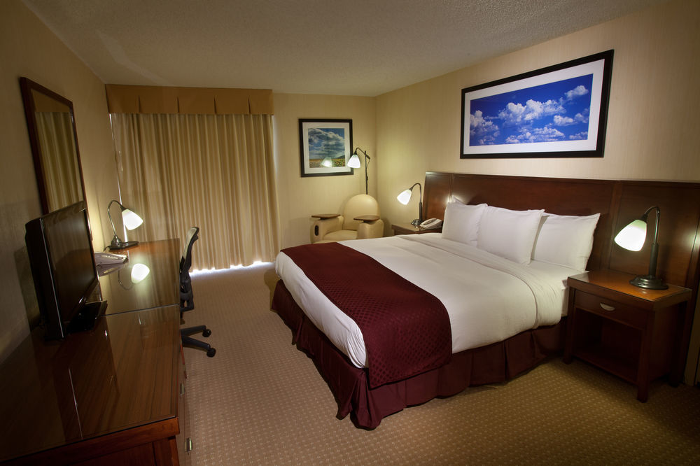Отель Doubletree By Hilton Dfw Airport North Ирвинг Экстерьер фото
